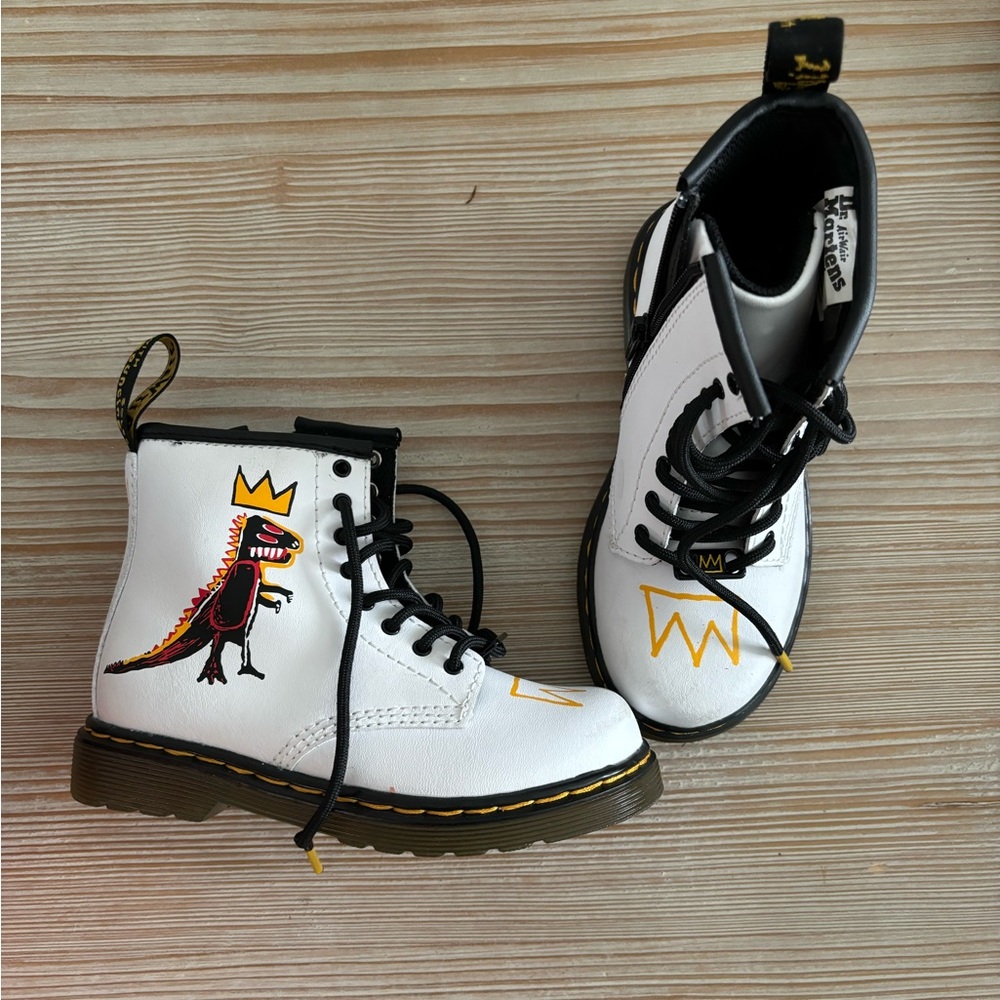 Dinosaur girls Dr. Martens size 9